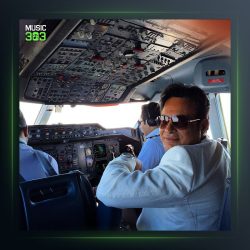 آهنگ خریدارم از پیروز