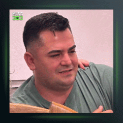 آهنگ گه رده ن زه رد از فرشاد امینی