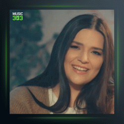 آهنگ Baska Biri Akustik از توچه کاندمیر