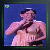 آهنگ Erkekler از سزن آکسو