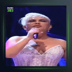 آهنگ Hukumsuz از سزن آکسو