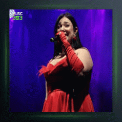 آهنگ Yana Yana از توچه کاندمیر