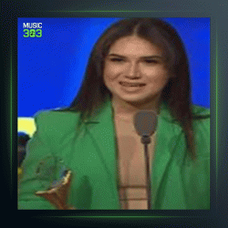 آهنگ Bu Shehir از اجه مومای و تفو