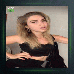 آهنگ Vazgec Gonul از اجه مومای