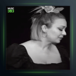 آهنگ Gotur Beni Gittigin Yere از آیچین آسان