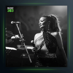 آهنگ Iki Kadin Bir Adam از آیچین آسان